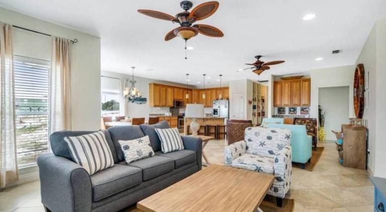 House with pool & hot tub | Beach nearby | Pet-friendly — photo 2