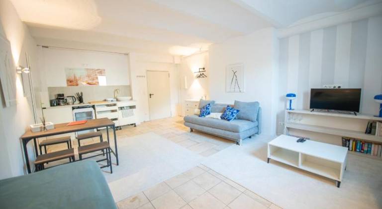 Apartment with 1 room for 4 persons — photo 2