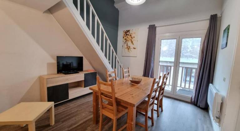 Rental apartment with 2 rooms for 6 persons — photo 3
