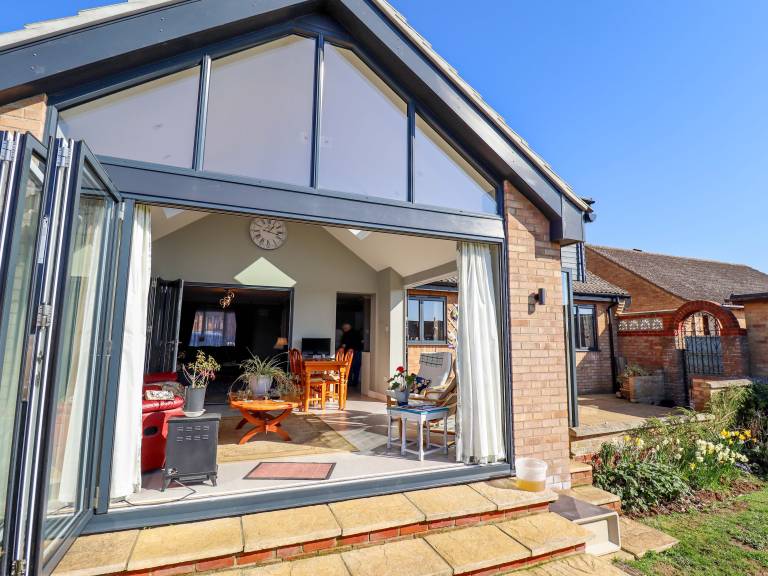 Children-friendly beautiful cottage with garden | Beach view | Pets allowed — photo 4