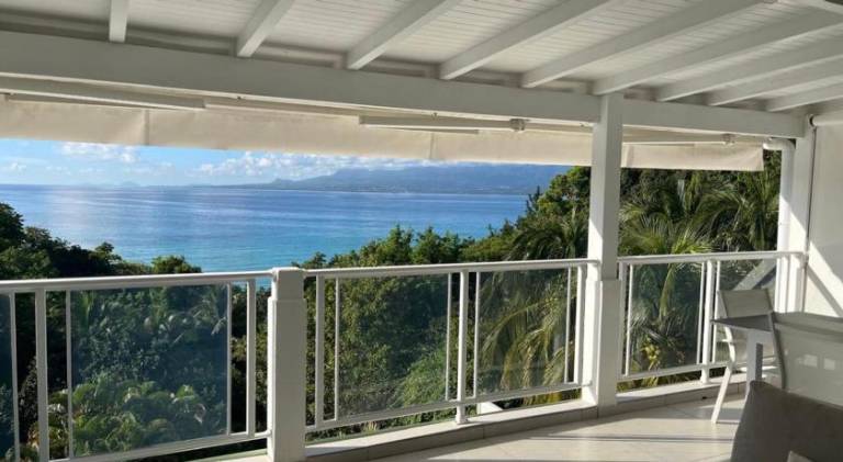 Rental apartment with barbeque & patio in Le Gosier