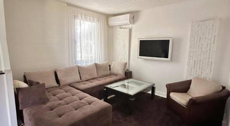 Lea Hause with swimming pool, Jacuzzi in Vitosha montain and free parking — photo 2