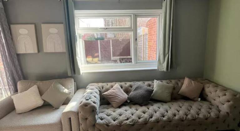 House | Pets allowed in Redditch