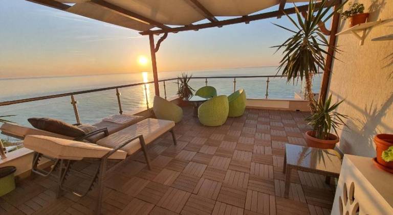 Holiday apartment with pool — photo 3
