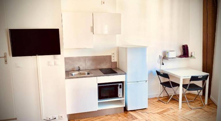 Pleasant rental apartment | Next to Lyon Cathedral | Pets allowed — photo 4