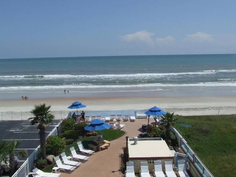 Sea Shells Beach Club — photo 5