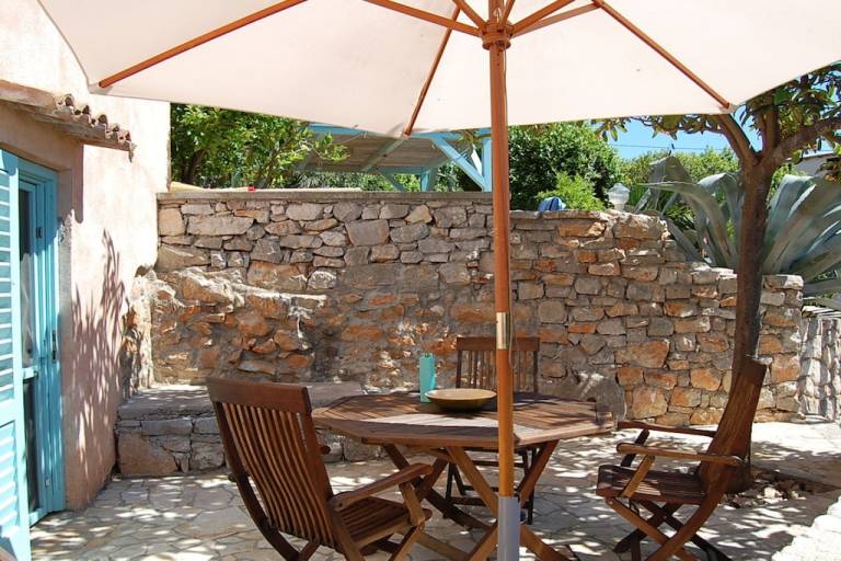 Vacation home with garden & terrace — photo 4