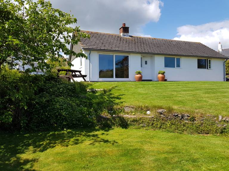 Dog friendly best sale cottages in torcross