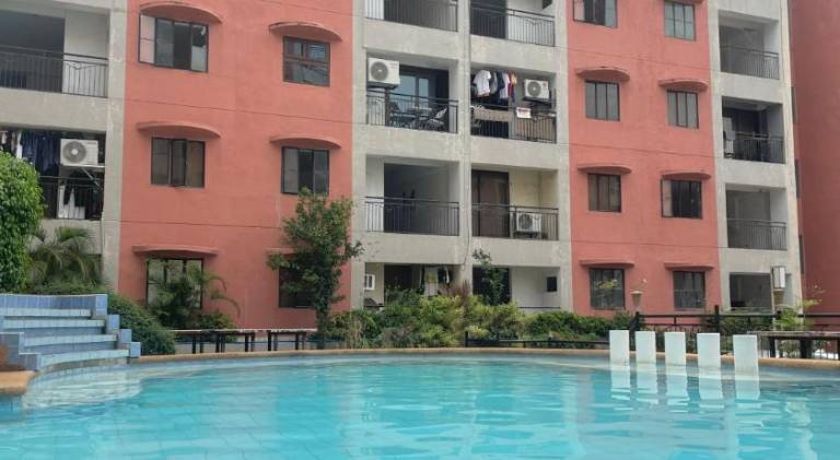 Serviced apartment with garden, pool & terrace — photo 4