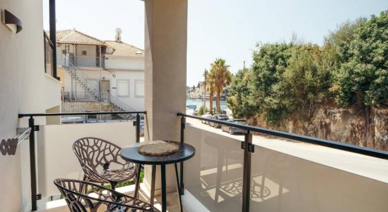 Rental apartment with patio & garden — photo 3
