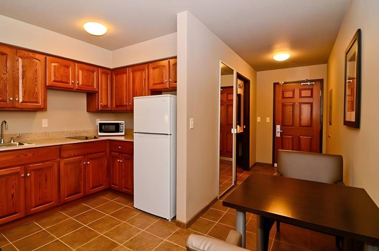 Astoria Hotel and Event Center - Dickinson — photo 5