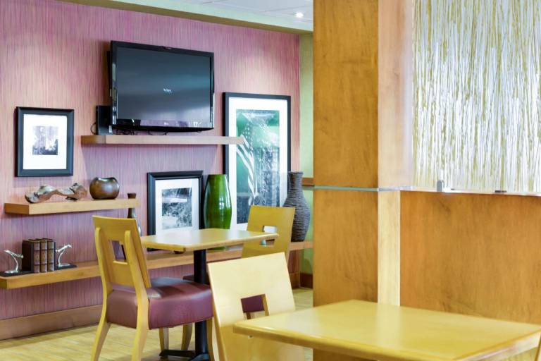 Hampton Inn Harrisonburg-University — photo 5