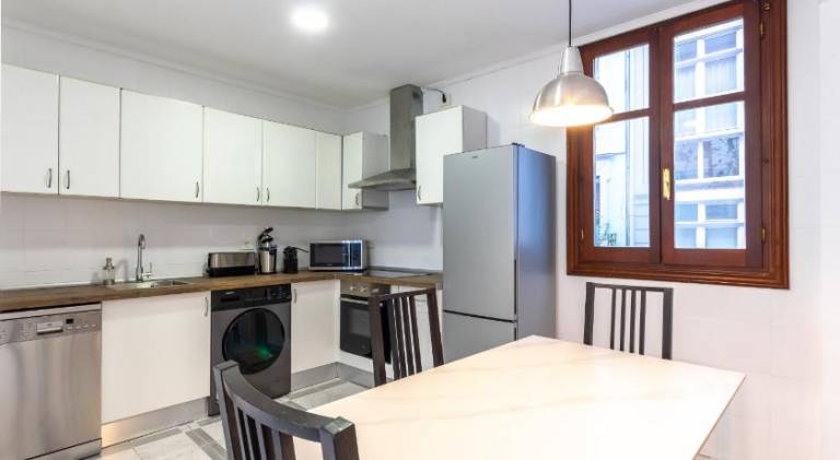 Apartment | Close to Mercado de la Ribera — photo 3