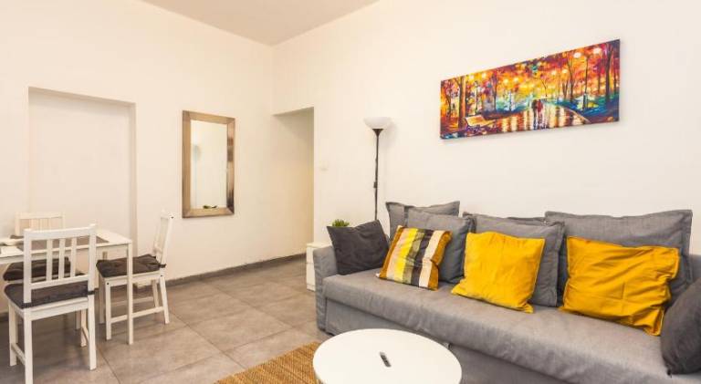 Holiday apartment | Next to Carmel Market in Tel Aviv