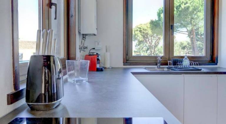 Charming vacation home | Pets allowed — photo 4