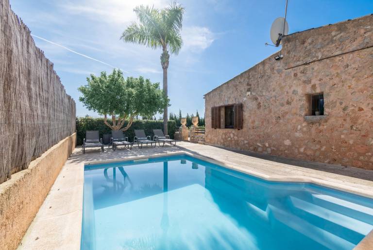 Fully equipped vacation home with barbeque, patio & yard | Garden view | Suitable for remote work | Pets are welcome in Manacor
