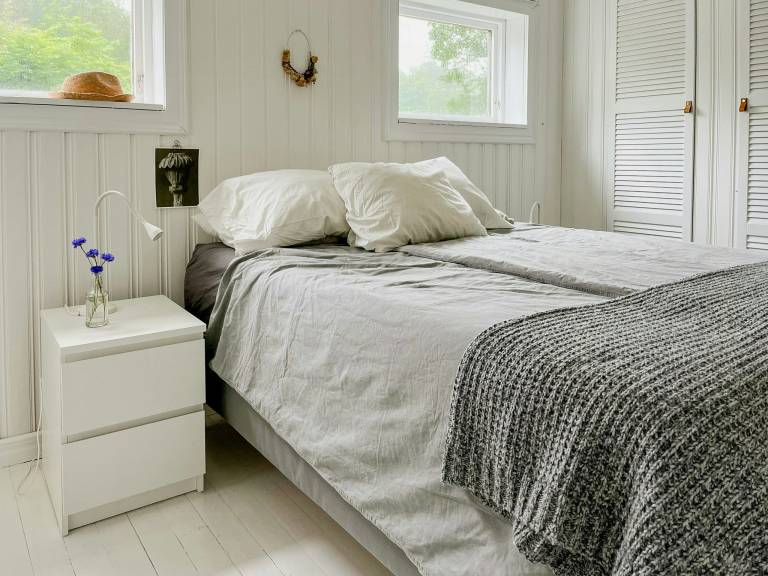 Children-friendly vacation home with patio, yard & BBQ | Water view | Pets are welcome — photo 4