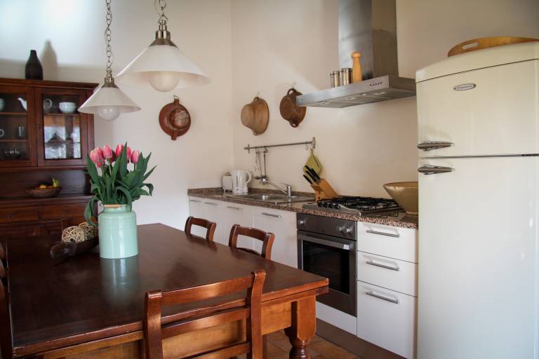 Holiday apartment with garden & pool | Garden view — photo 4