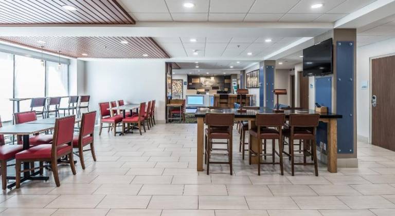 Holiday Inn Express Flint-Campus Area By IHG — photo 3