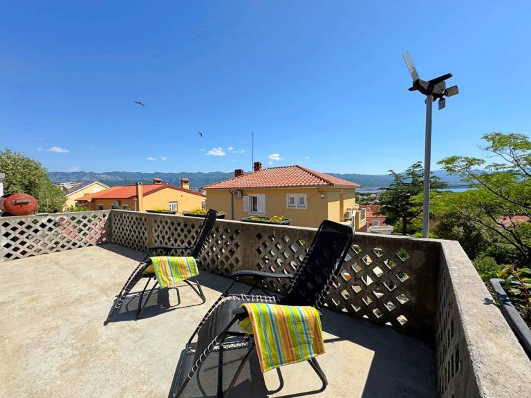 Apartment with BBQ & patio | Sea view — photo 2