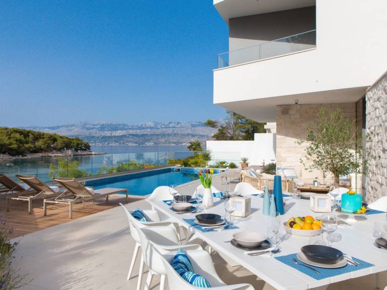 Vacation home with private pool, sauna & patio | Sea view — photo 3