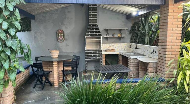 Vacation home with pool — photo 3