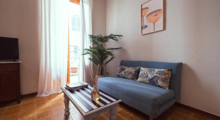 Rental apartment with 2 rooms for 5 persons — photo 2