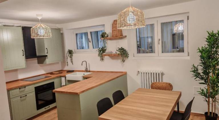 House with 2 rooms for 5 persons in Fano