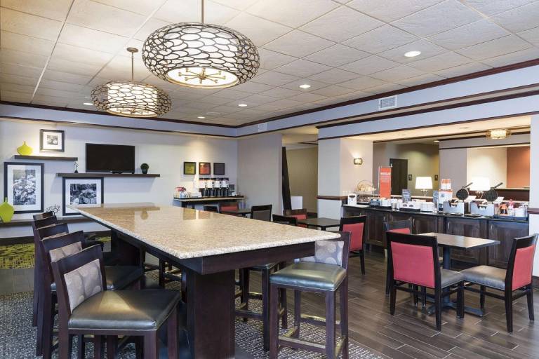 Hampton Inn Mt. Pleasant — photo 4