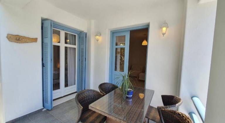 Rental apartment with yard & terrace — photo 4