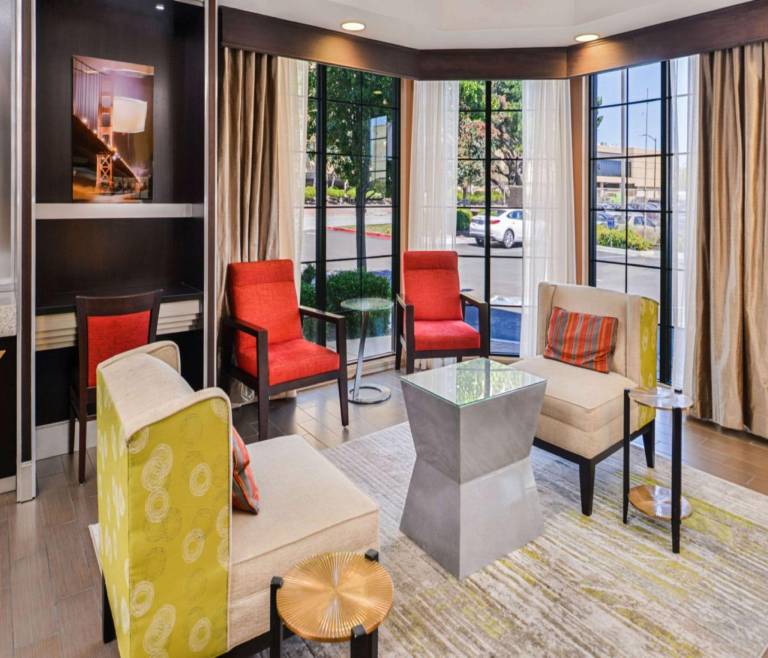 Hampton Inn & Suites San Francisco-Burlingame-Airport South — photo 2