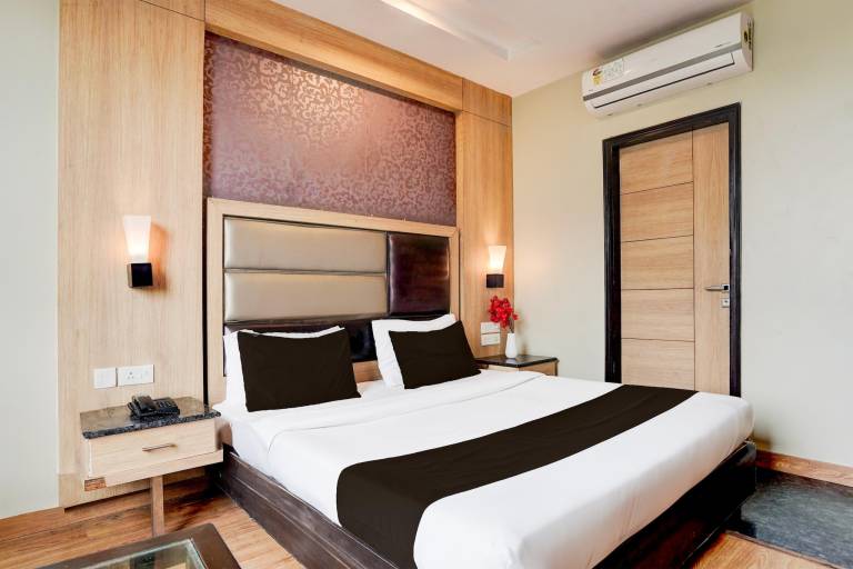 Super Townhouse Bani Park Formerly Aroma Residency