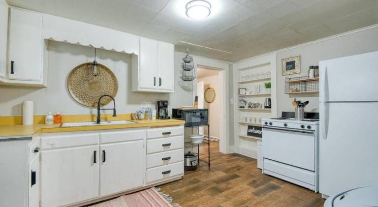 StayinMyDistrict Heritage House Pet Friendly Apartment — photo 3