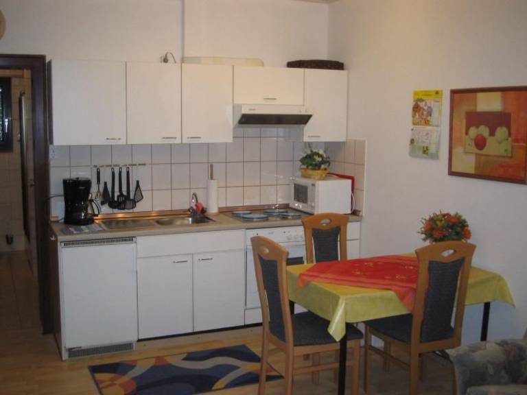 Holiday apartment with grill, pool & terrace — photo 5