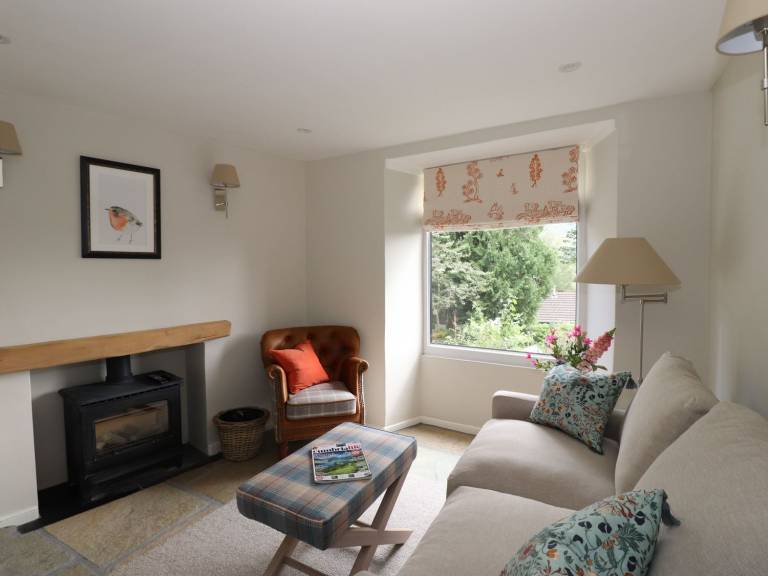 Cottage with garden & patio — photo 2