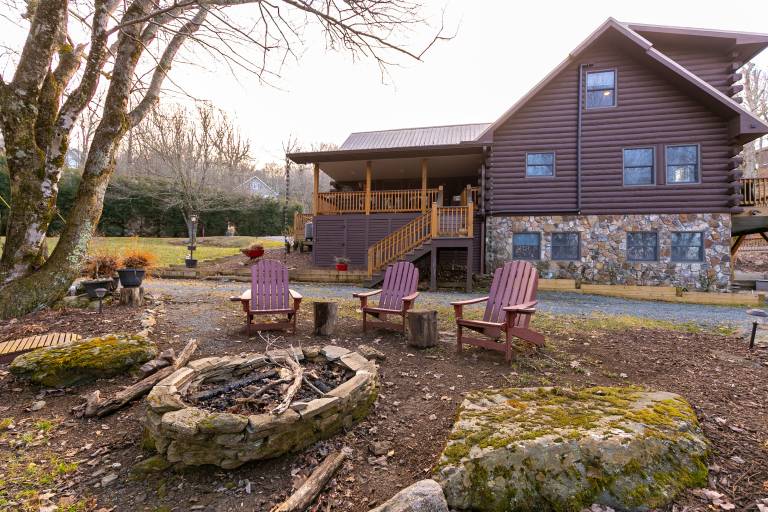 Child-friendly nice cabin with barbeque | Mountain view | Pet-friendly in Boone, NC