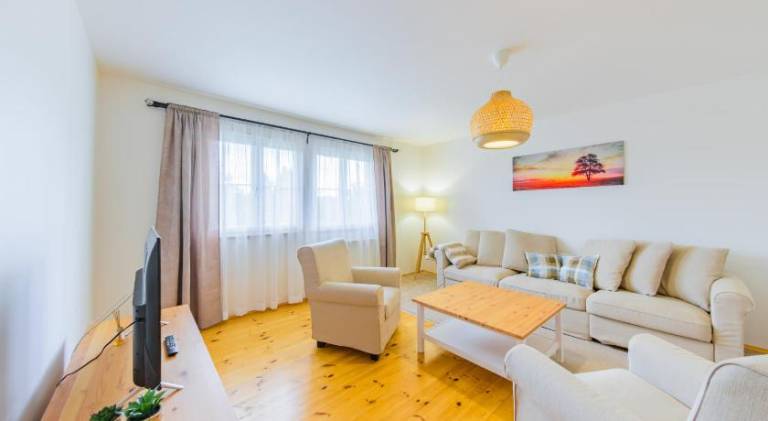 Rental apartment with garden & terrace — photo 2