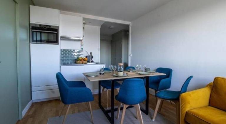 Fully equipped nice rental apartment with terrace | Suitable for remote work | Pets allowed — photo 3