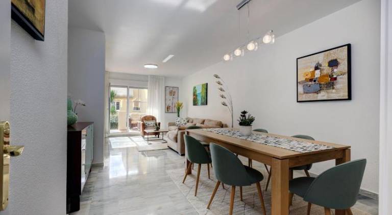Apartment with pool in Marbella