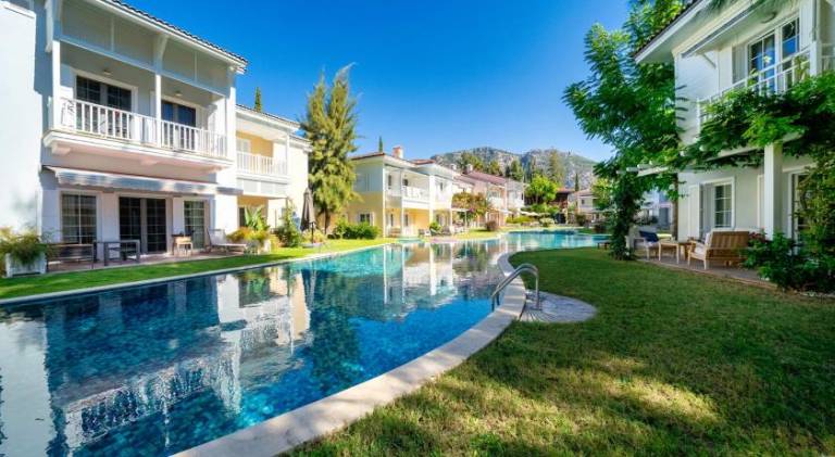 Villa with patio & private pool — photo 4