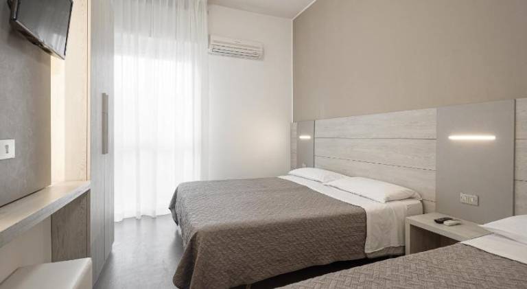 BI Hotel — photo 2