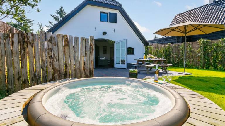 Charmantes Ferienhaus mit Grill und Garten | Haustiere sind willkommen
