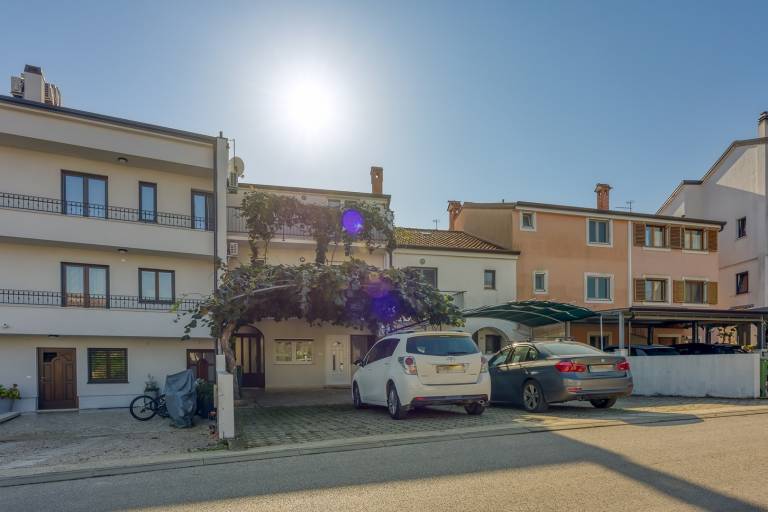 Charming apartment with garden, fast internet & terrace | Pets are welcome — photo 3