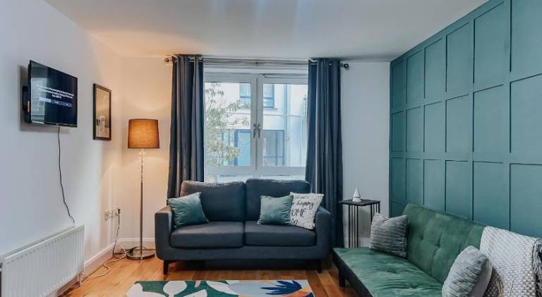 Whitehall Square Apartments- Queen's Quarters — photo 2