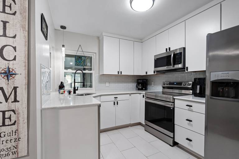 Southern Breeze Private Saltwater Pool & Hot Tub Dog-Friendly My Beach Getaways — photo 4