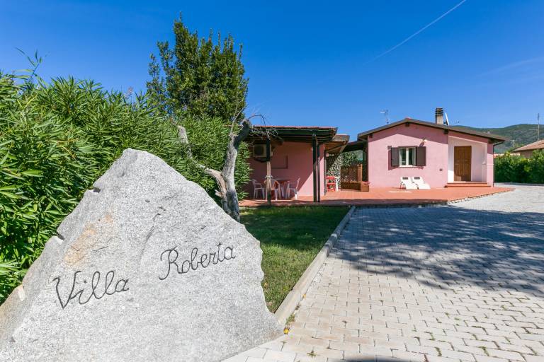Villa "Roberta" 400 Meters From the Sea in Campo nell'Elba