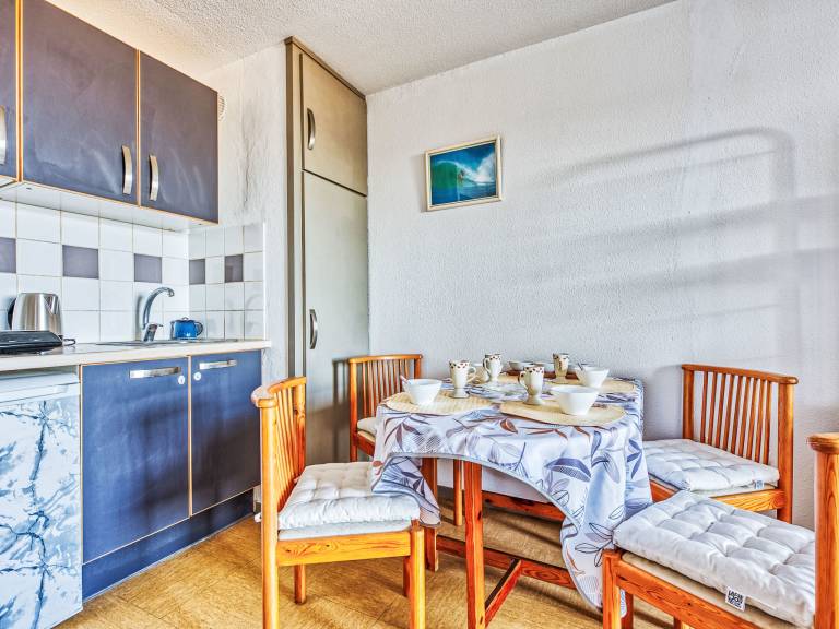Charming rental apartment with patio | Sea view | Beach nearby | Pets allowed — photo 3