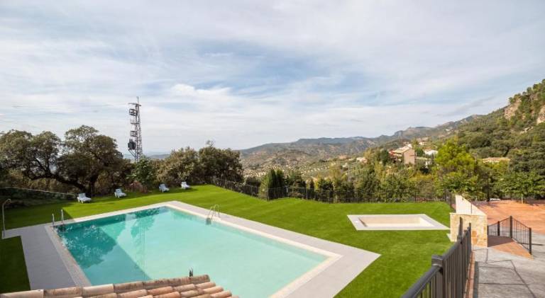Holiday apartment with pool — photo 3