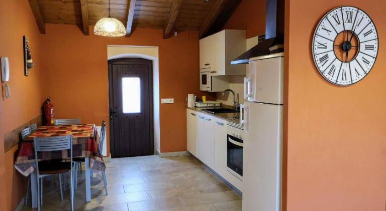 House with yard, patio & grill | Perfect for remote work | Pets allowed — photo 5