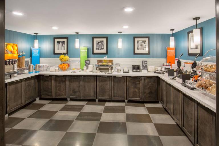 Hampton Inn Monterey — photo 5